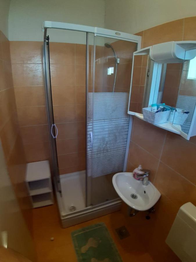 Apartmani Milka Пакоштане Экстерьер фото